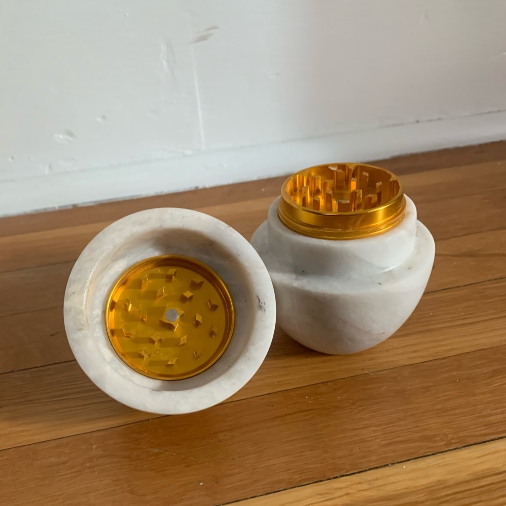 MAAARI x Mister Green collab marble egg grinder